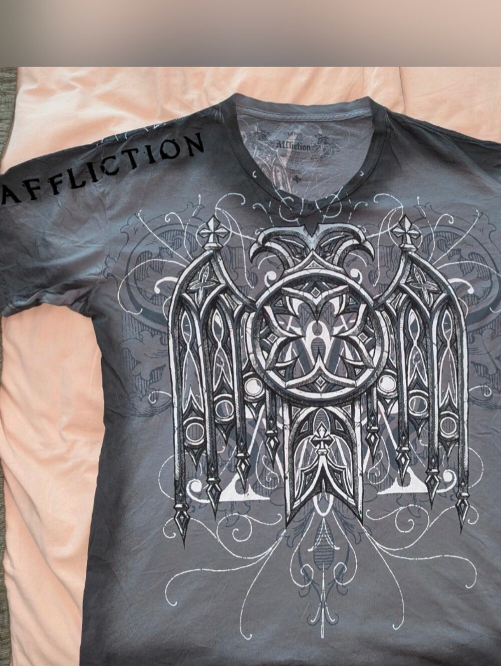 Affliction Rare Find UFC distressed with Suede Detail Men's T-shirt,XL